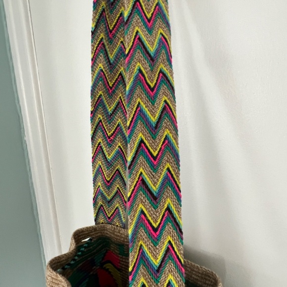 Hand Woven Bucket Bag - Never used! - Picture 3 of 4